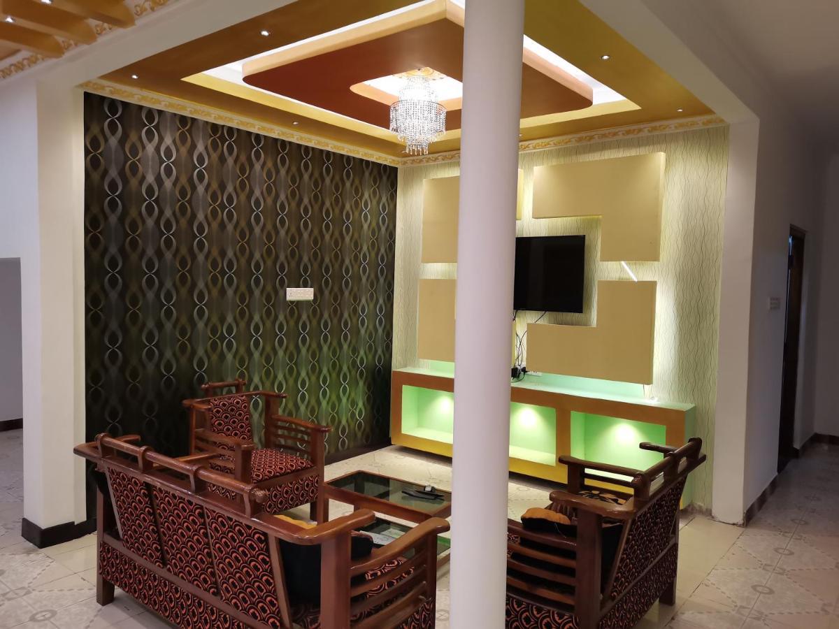 Nallur Holidays Inn Джафна Екстер'єр фото