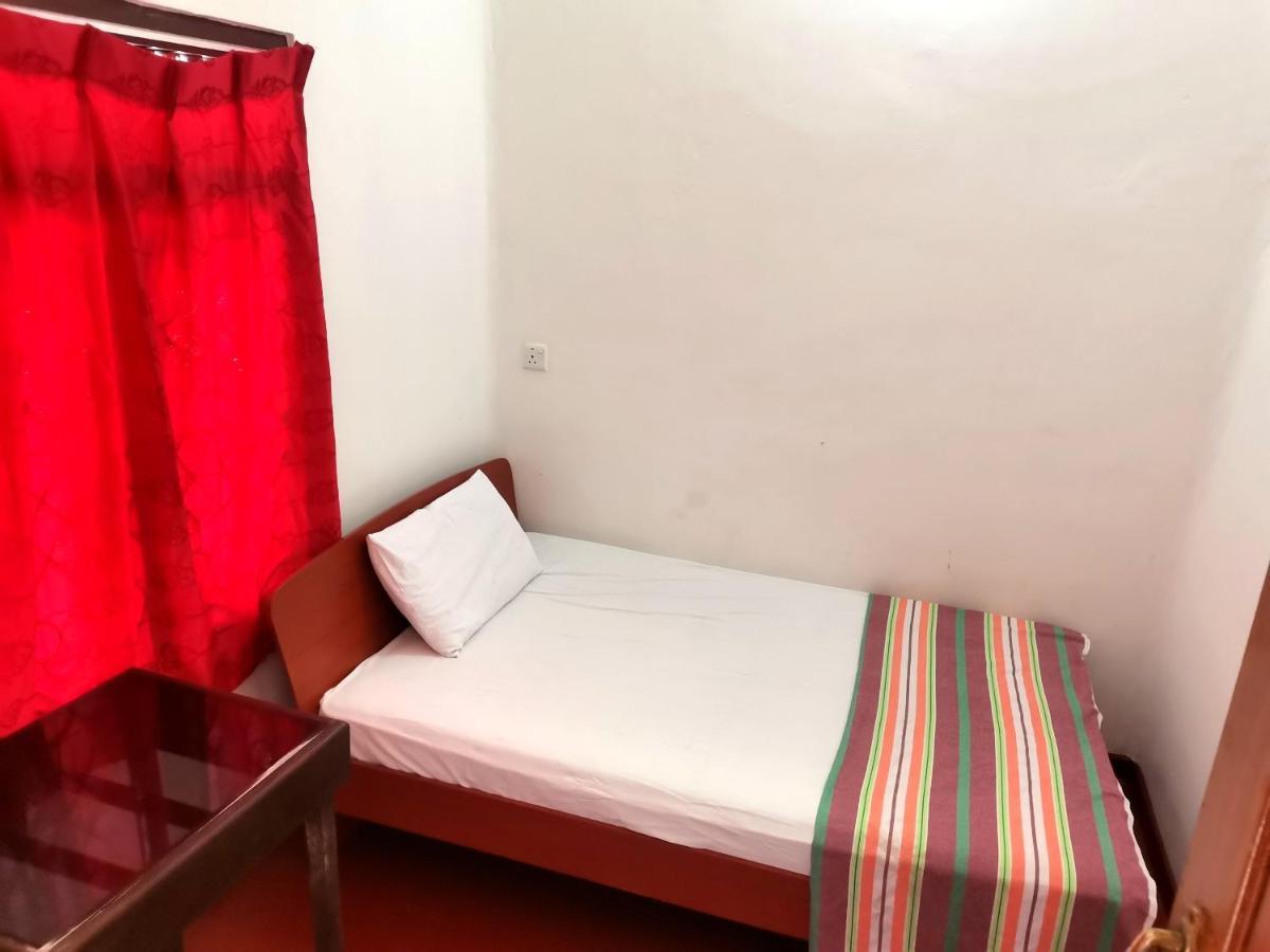 Nallur Holidays Inn Джафна Екстер'єр фото