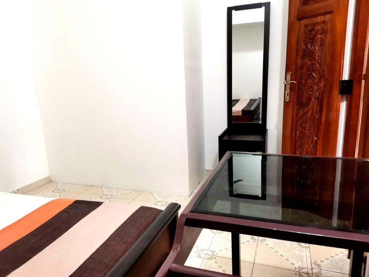 Nallur Holidays Inn Джафна Екстер'єр фото