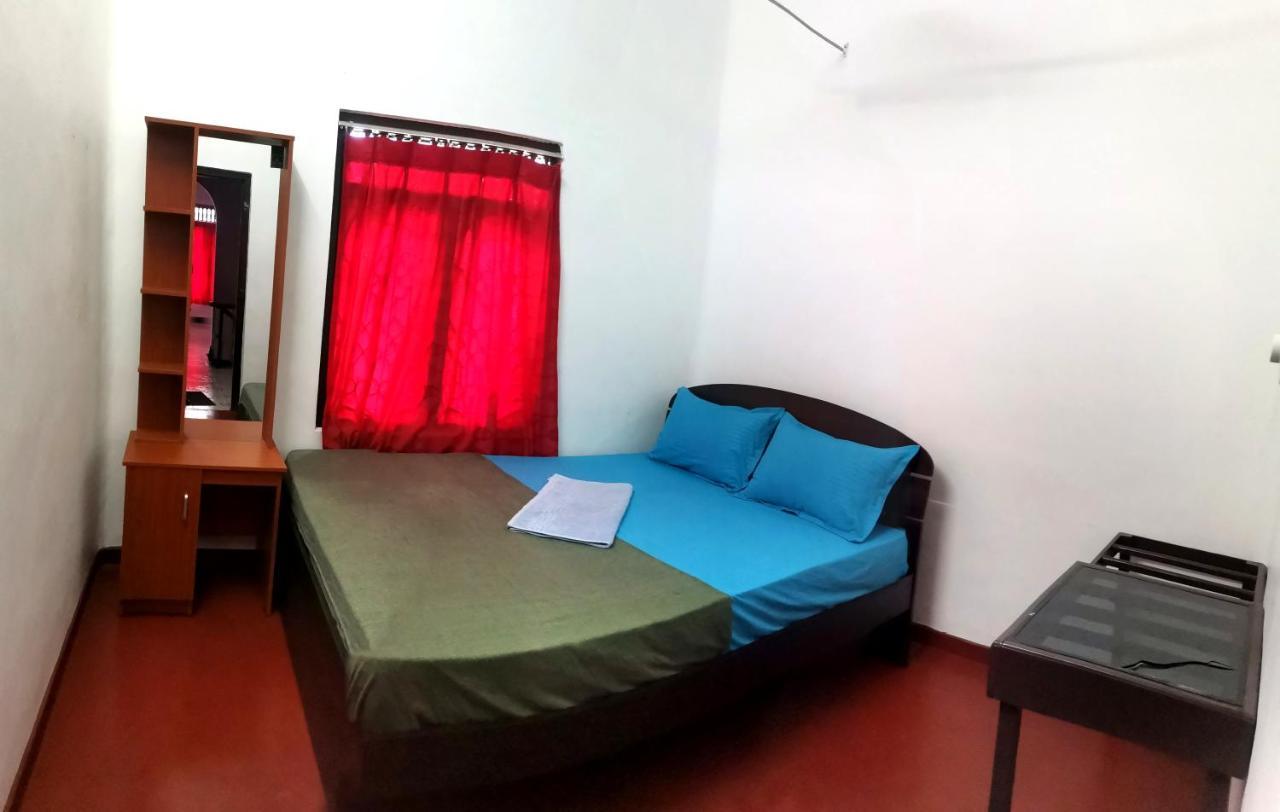 Nallur Holidays Inn Джафна Екстер'єр фото